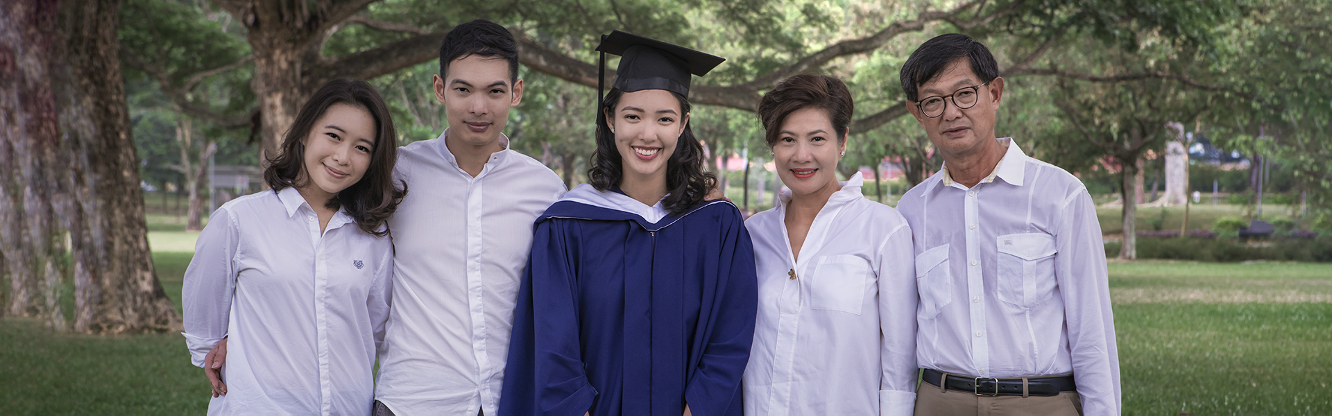 graduation family shot